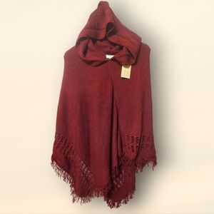 O/S - NWT Burgundy Hooded Knit Poncho from Boutique Brand Zoey